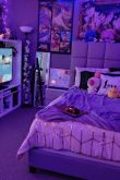 Спальня с фиолетовой подсветкой