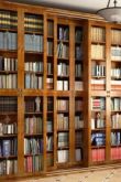 Книжные шкафы и библиотеки для дома