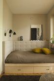 Кровать в маленькой квартире