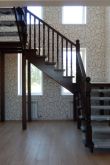 Двухмаршевая лестница в частном доме