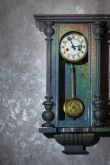 Часы с маятником антикварные