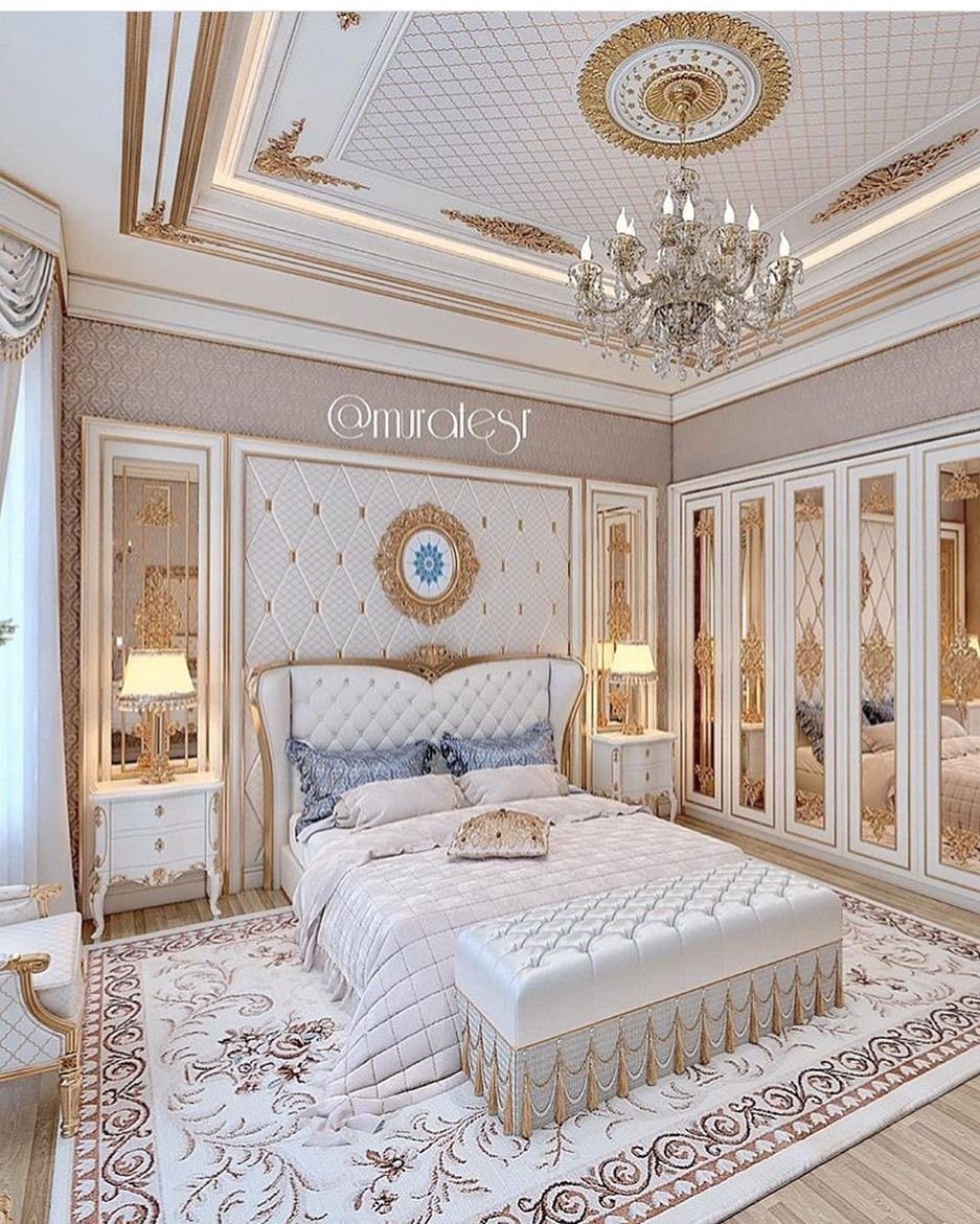 Спальня в королевском стиле