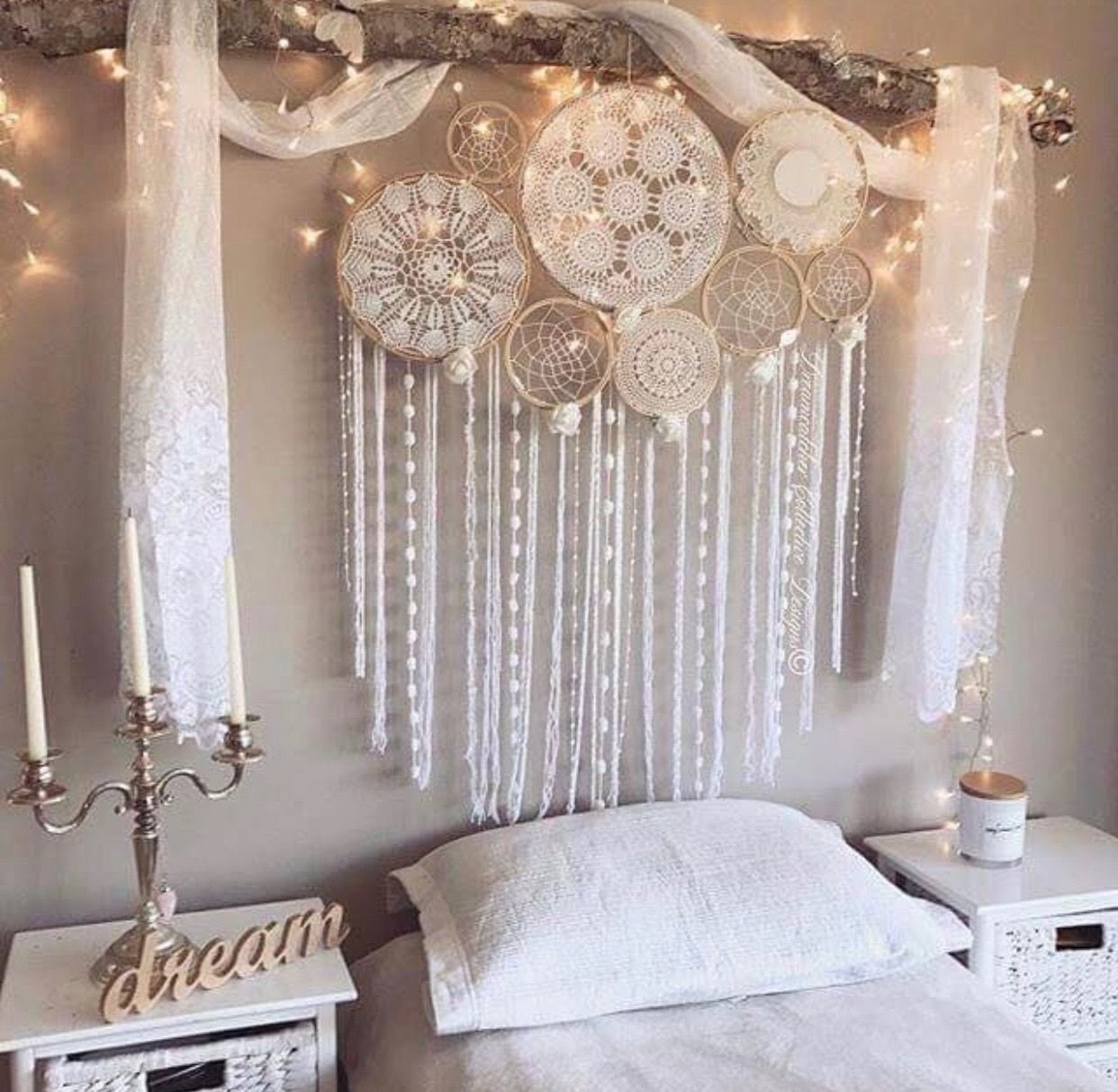 Декор над кроватью в стиле бохо