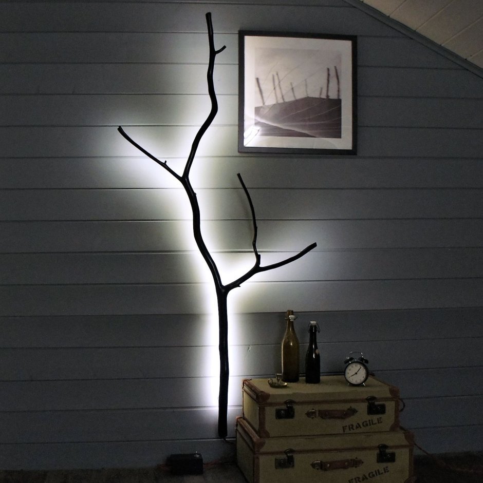 Светильник в форме дерева напольный