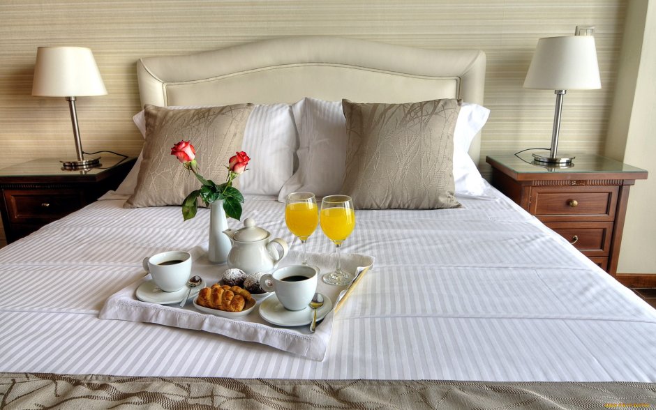 Завтрак в кровать в отеле