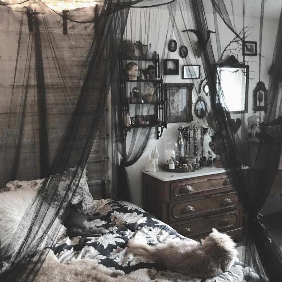 Комната в готическом стиле для подростка