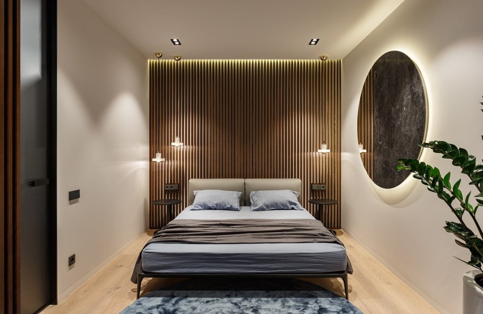 Современная спальня с рейками