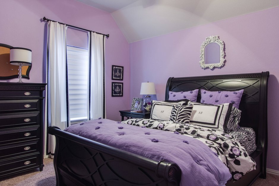 Сиреневая спальня