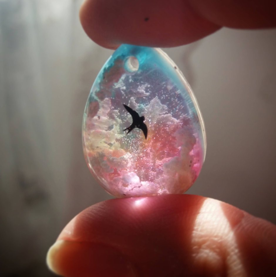 Амулеты из эпоксидной смолы