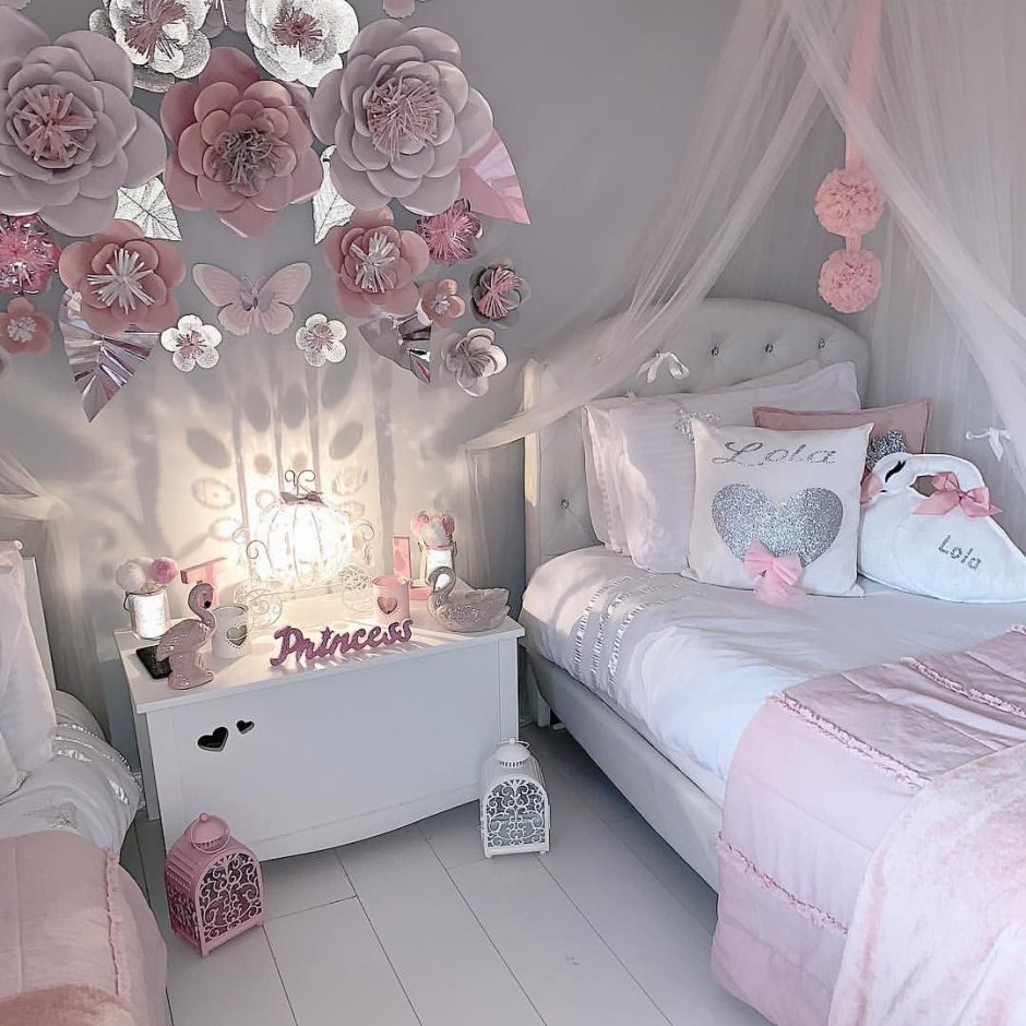Спальня для девочки в серо розовых тонах