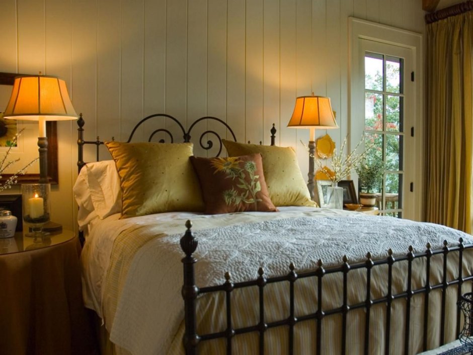 Деревянная спальня в оливковом цвете