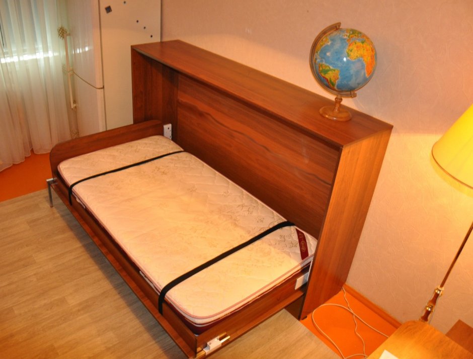 Кровать на платформе