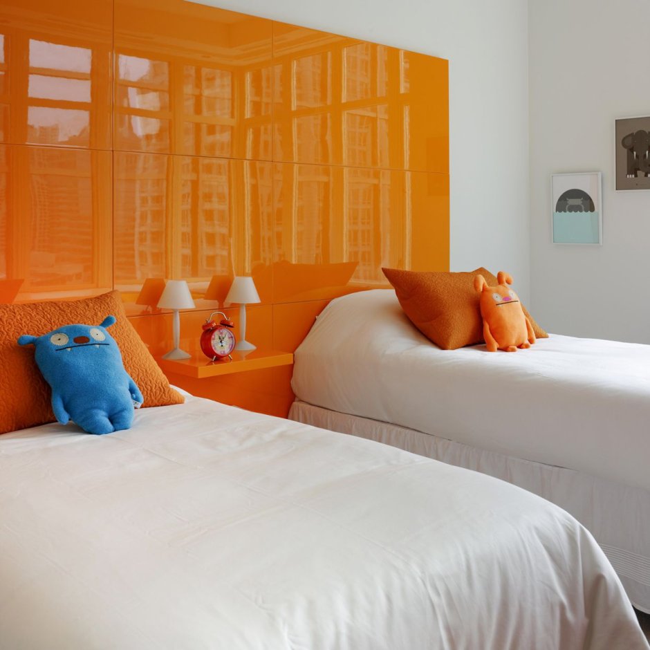 Комната в оранжевом стиле