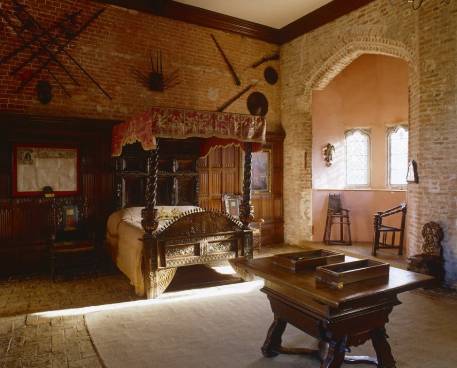 Спальня в средневековом замке