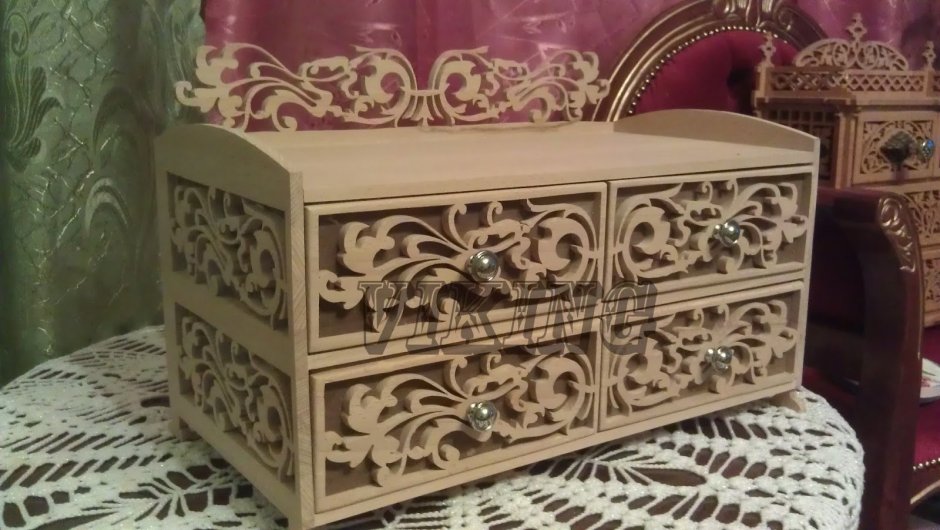 Резные кронштейны из дерева