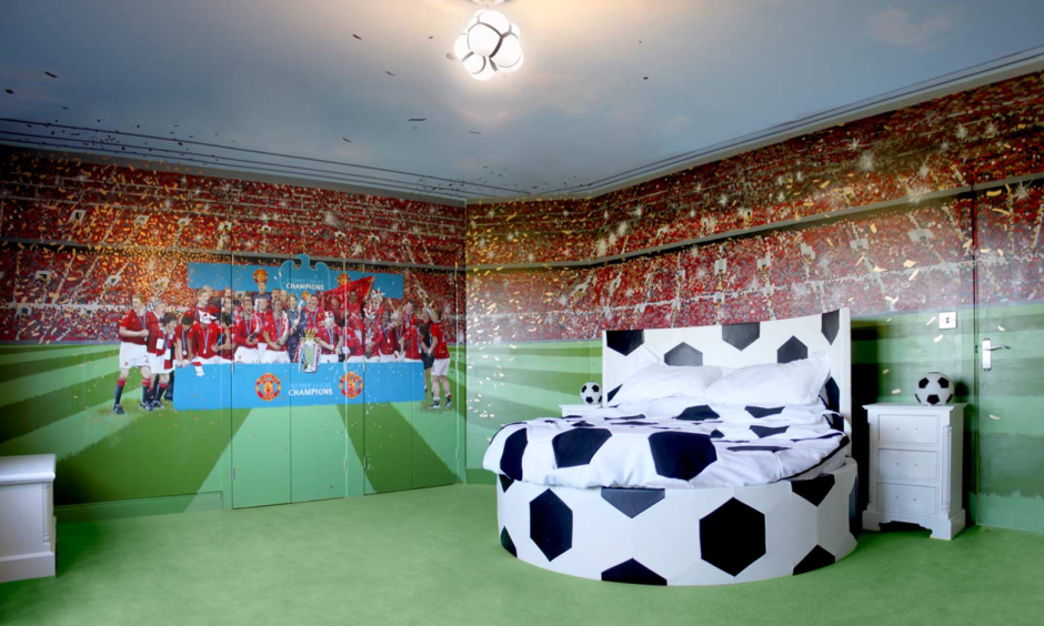 Сочетания цветов в интерьере детской футбол
