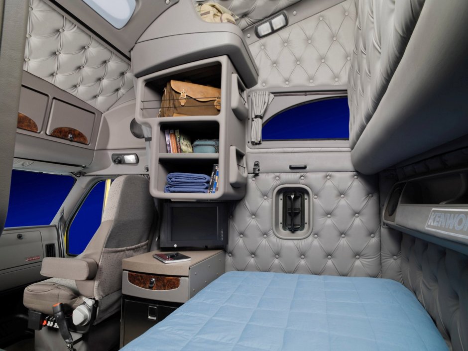 Тягачи Кенворт т 700