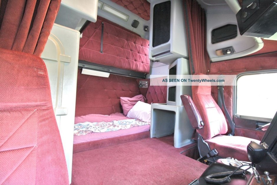 Freightliner flb10064t