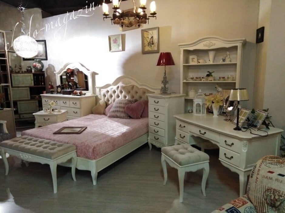 Туманный Прованс со скамейкой