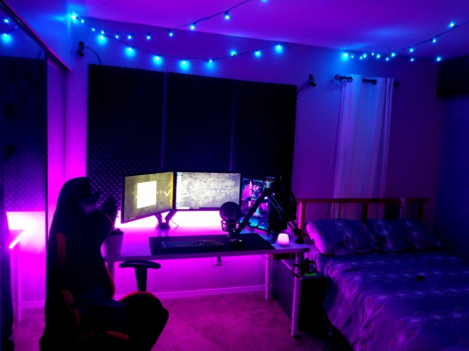 Уютная геймерская комната