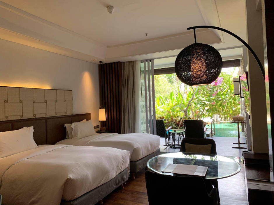 Кровать в балийском стиле