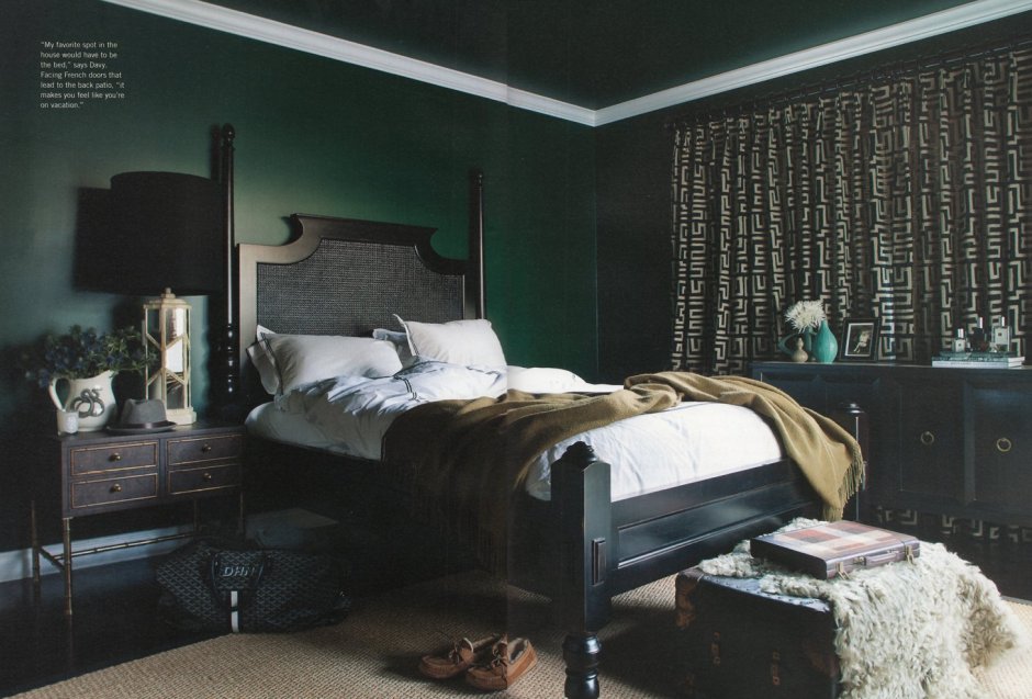 Спальня в темно зеленом цвете