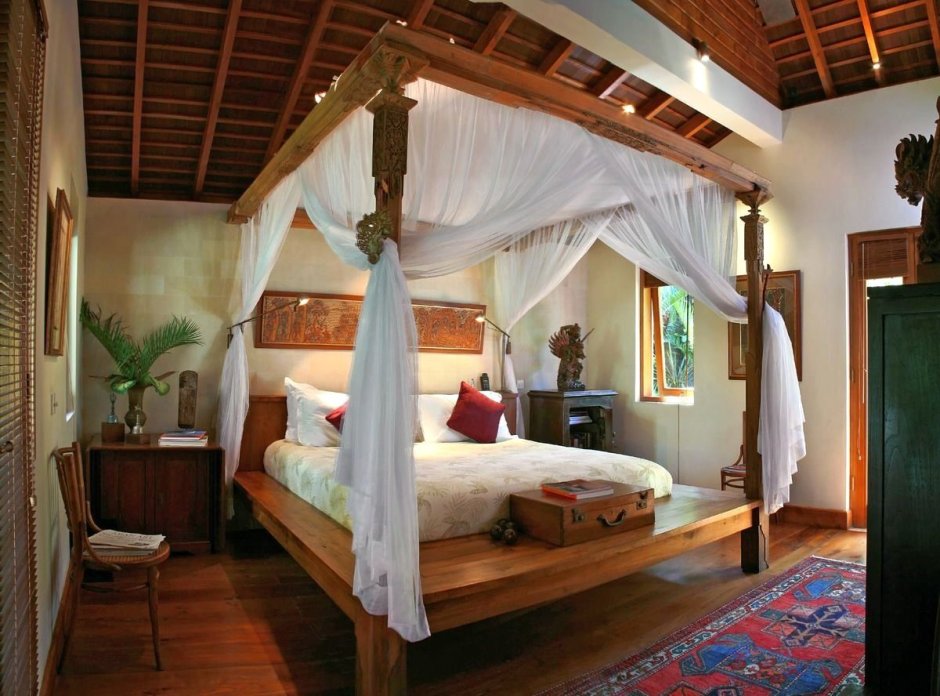 Кровать с балдахином в стиле Бали
