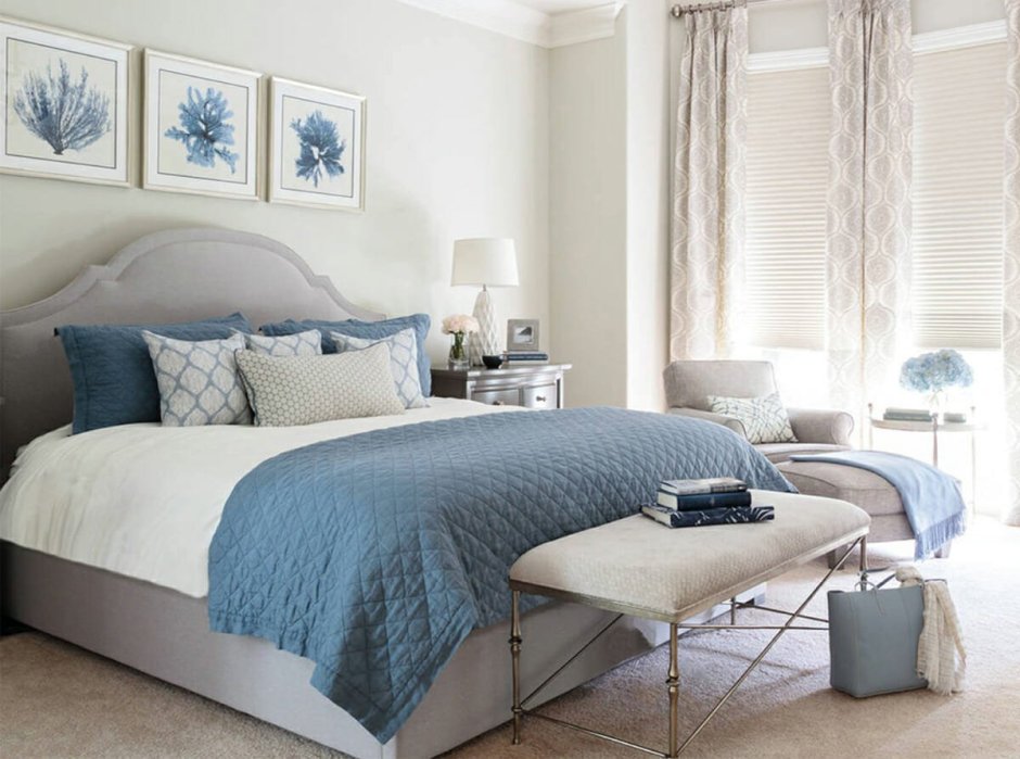 Спальни в синих тонах в стиле Неоклассика