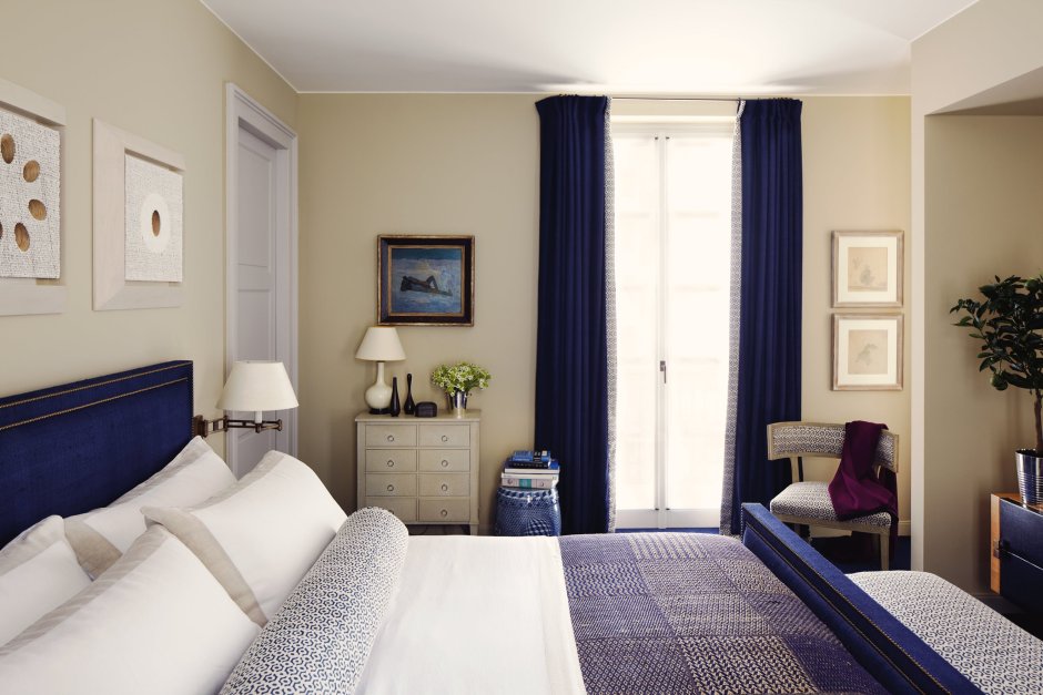 Бежево голубая спальня