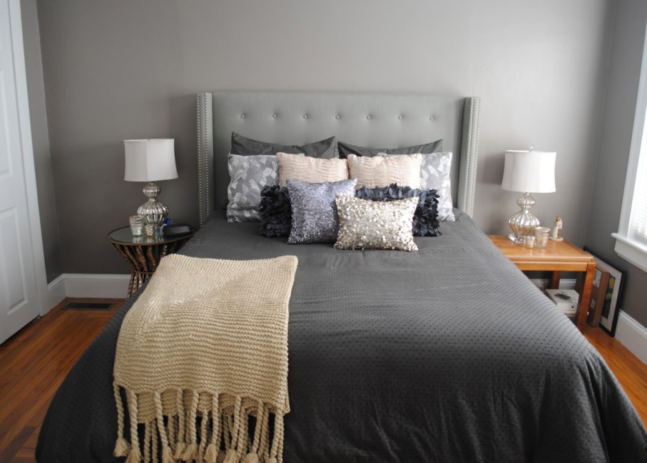 Декор над кроватью в спальне