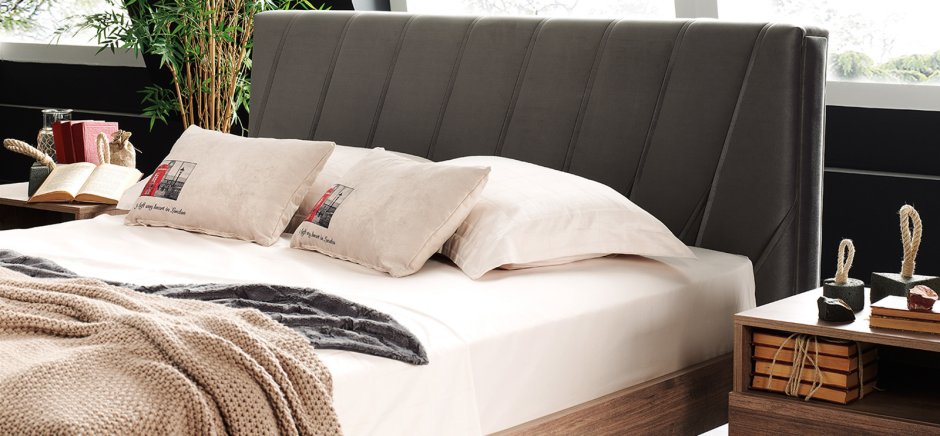 Спальный гарнитур Анри Ангстрем