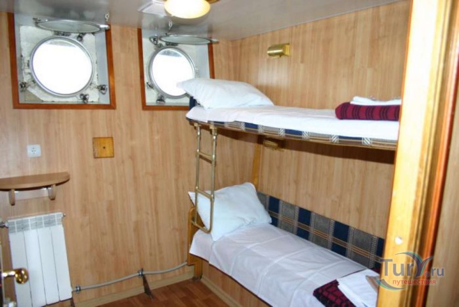 Теплоход Александр Невский трюм