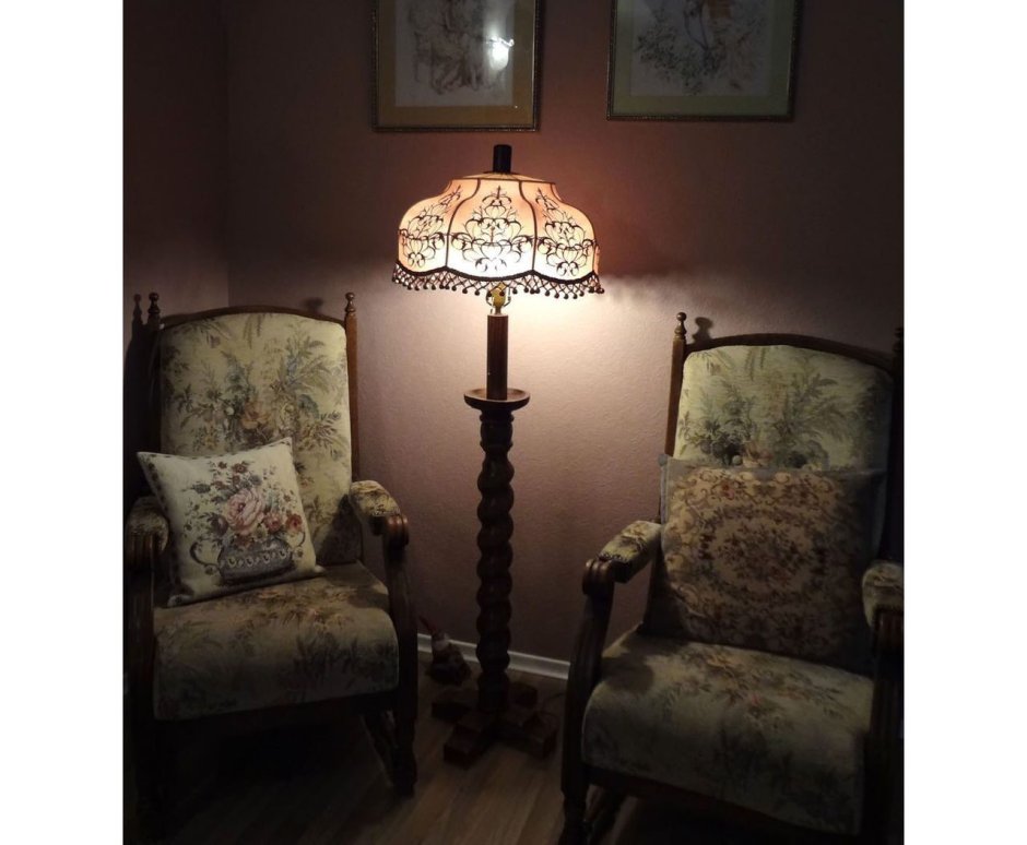 Старинный торшер напольный