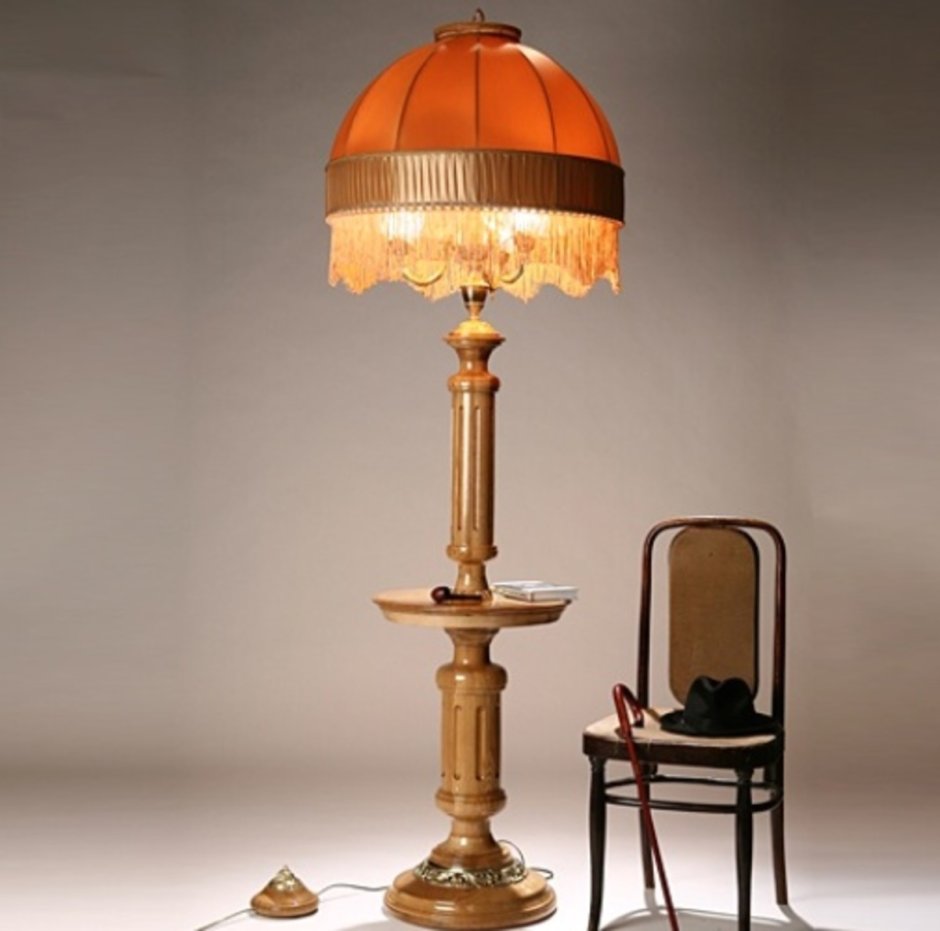 Торшер в стиле ретро