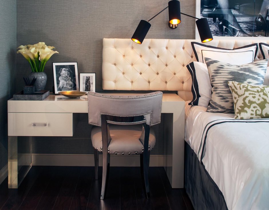 Телевизор в спальне стильные