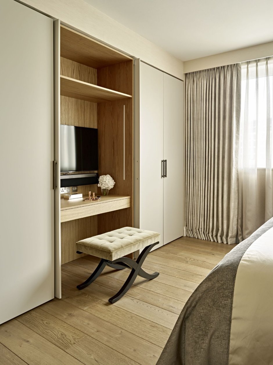 Встроенный шкаф с рабочим местом