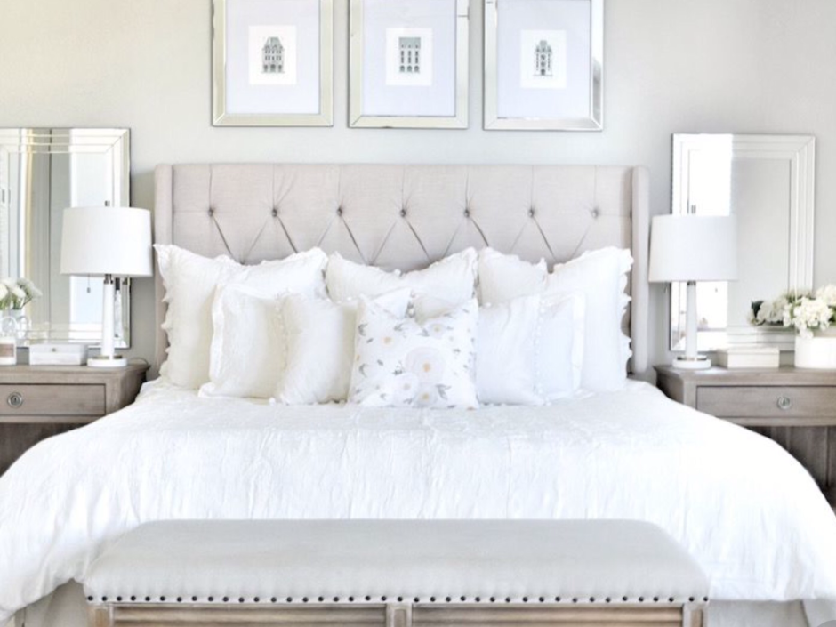 Мягкая уютная кровать