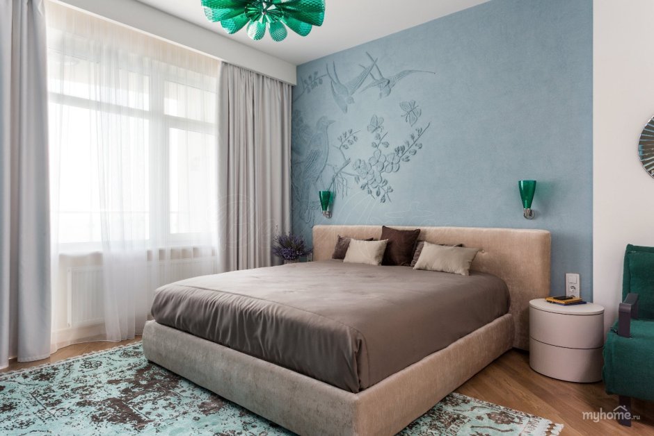 Зеркальное панно на стену в спальню