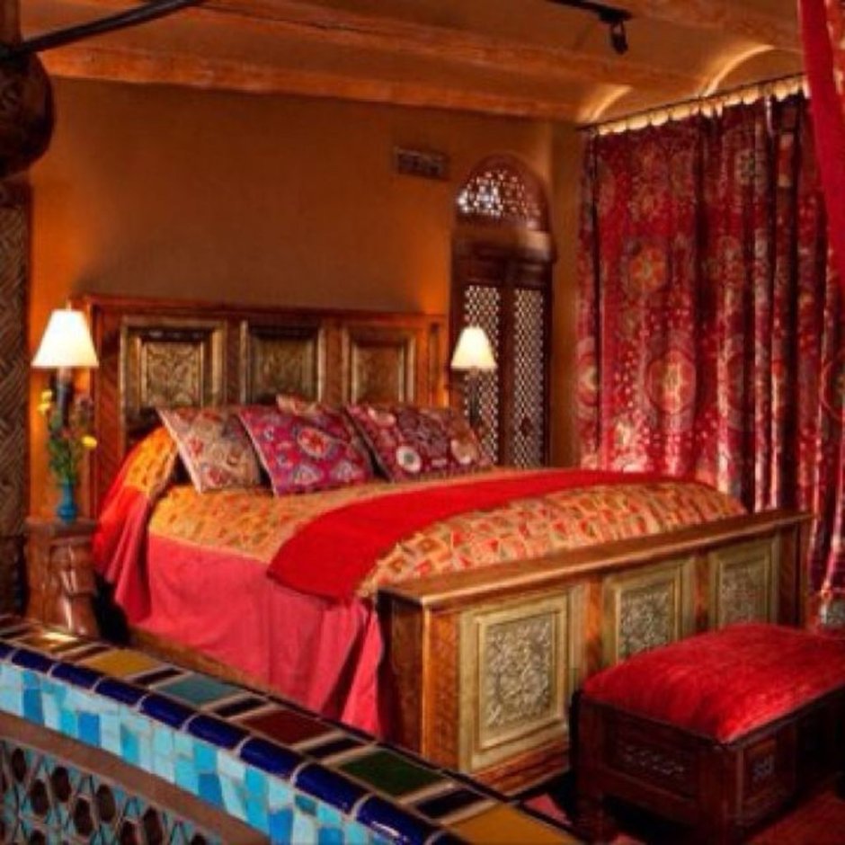Спальня в марокканском стиле красная