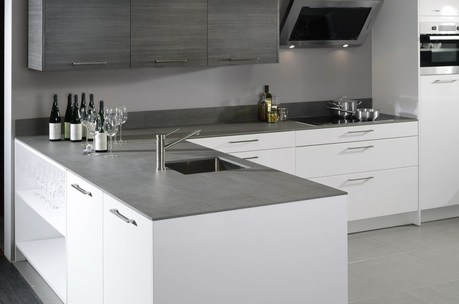 Тонкая кухонная столешница