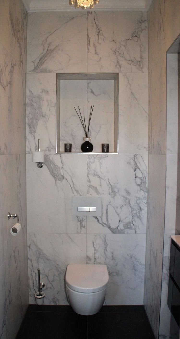 Мраморная плитка в туалете