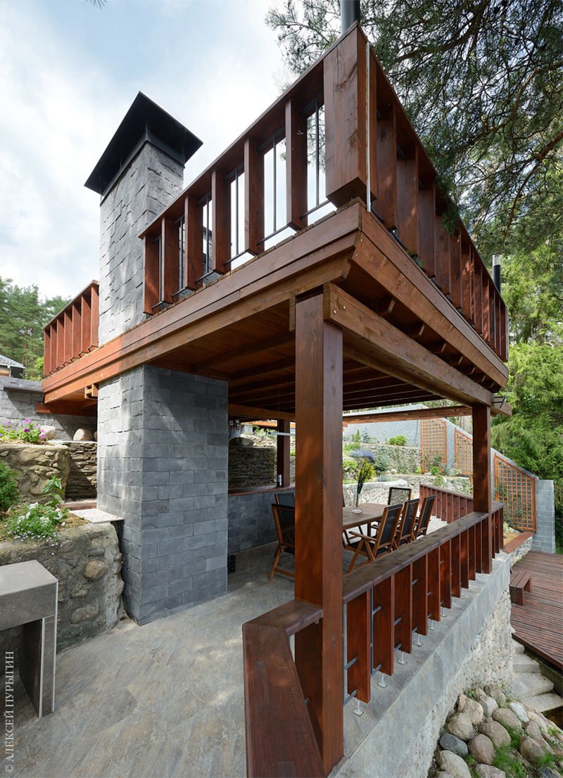 Двухуровневая беседка с площадкой