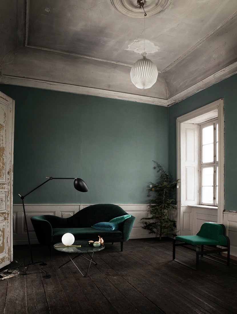 Темно зеленые стены