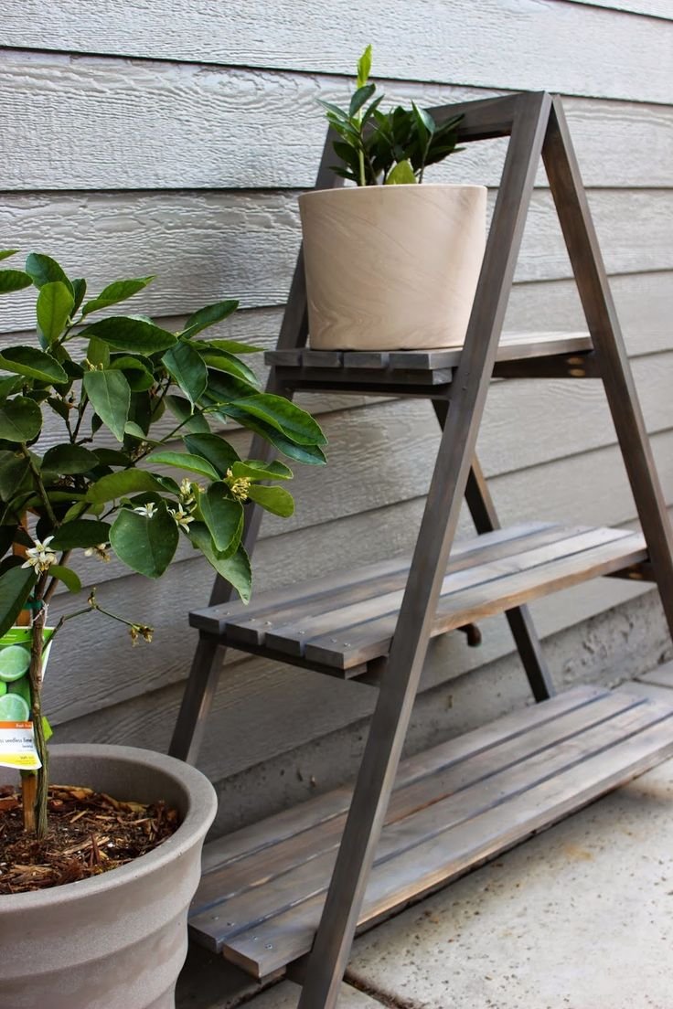 Каскадные полки для цветов