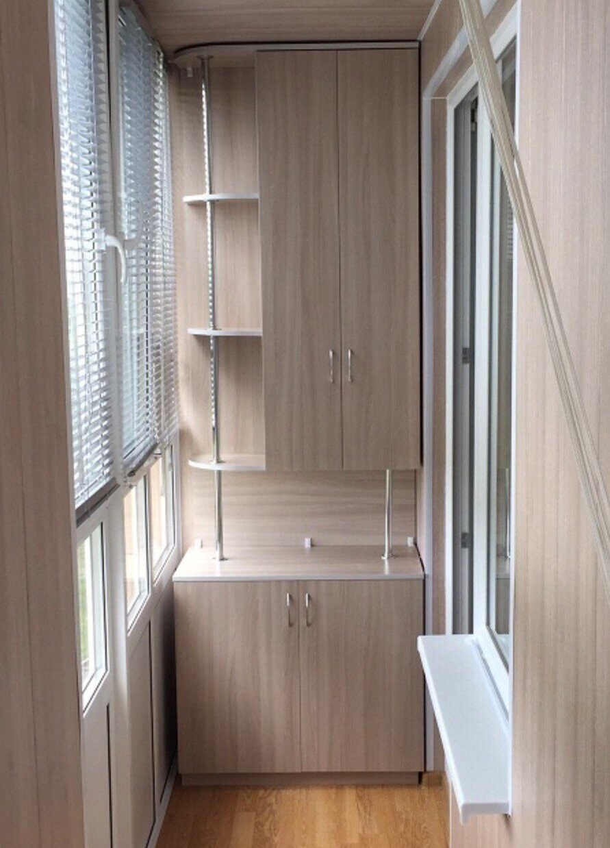 Встроенные шкафы на балконе