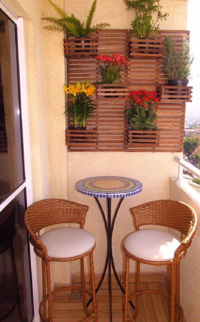 Плетеная мебель на балкон