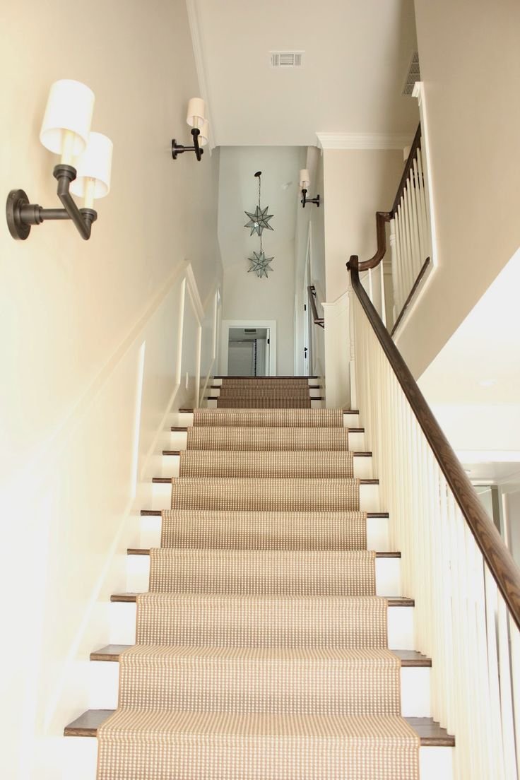 Бра для лестницы в доме