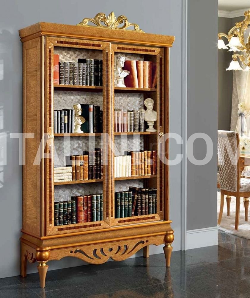 Книжный шкаф 18 века