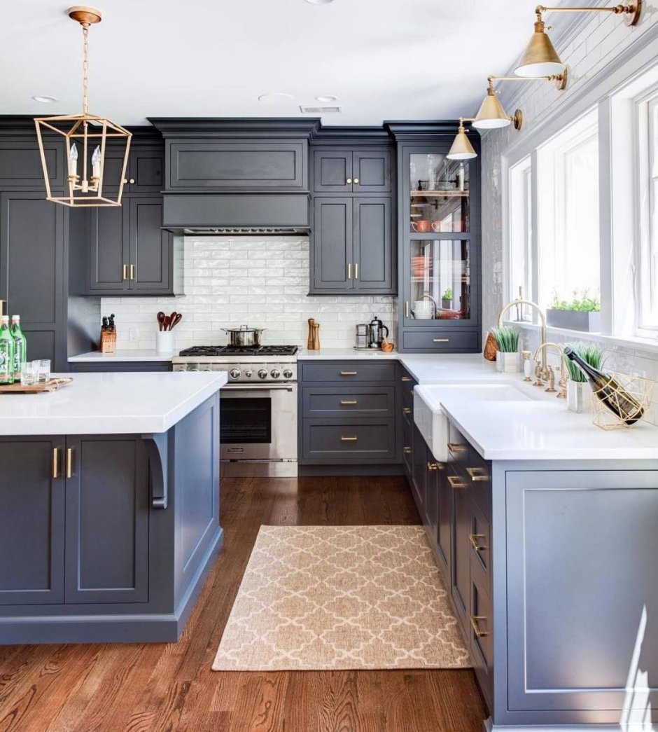 Темно синяя кухня в современном стиле
