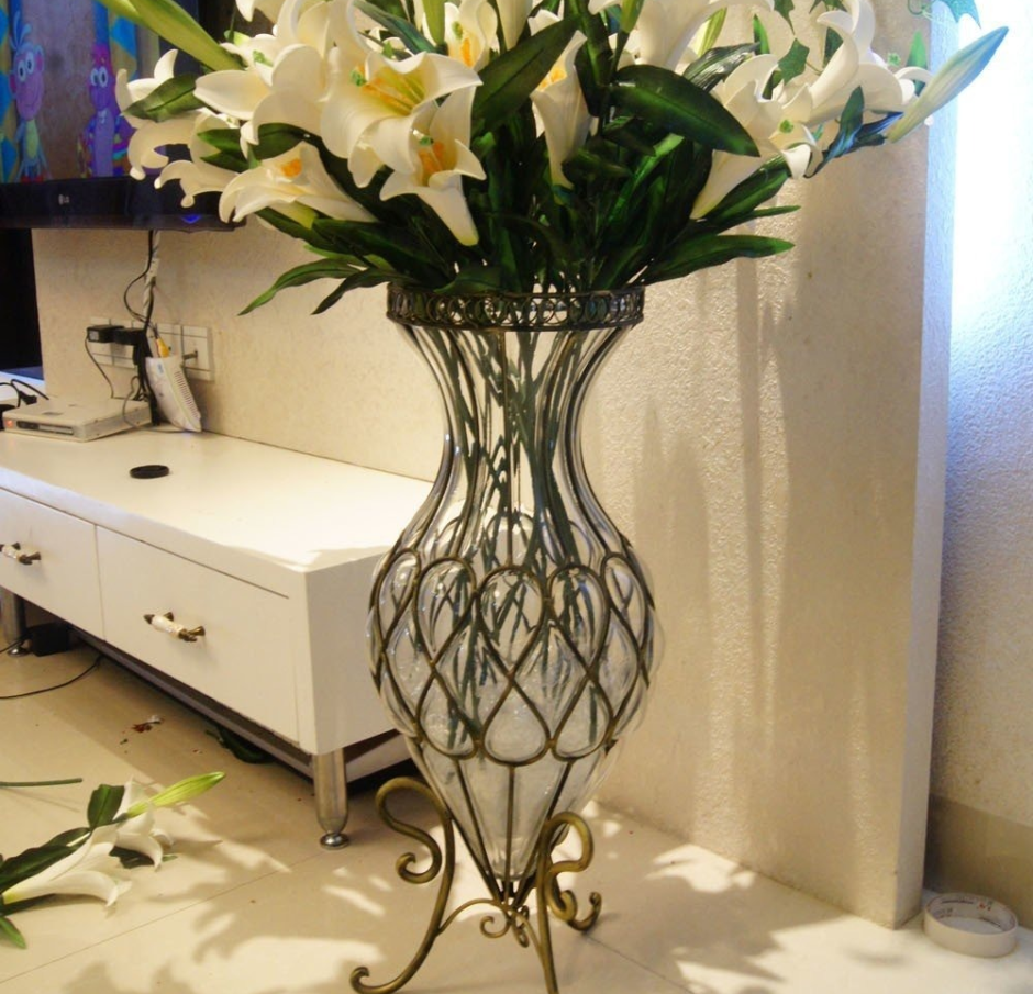 Напольная ваза с ветками